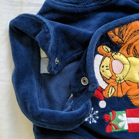 disney baby christmas tigger embroidered blue velour footie jumpsuit 3 months - Picture 4 of 6